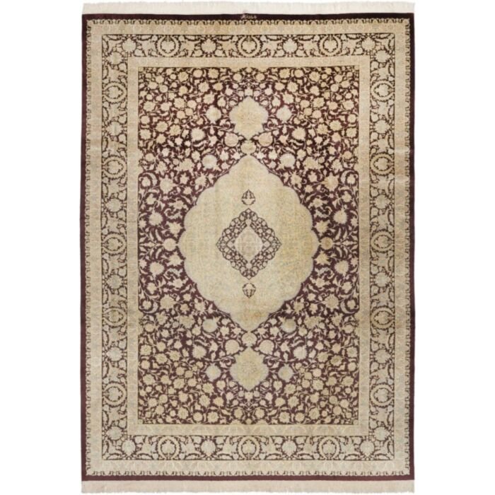 Ghom Silk 
