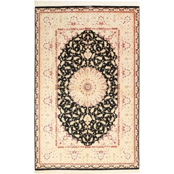 Ghom Silk 